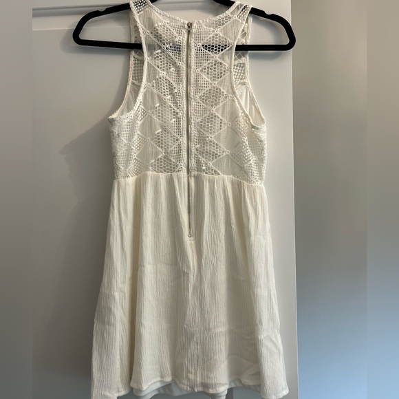 Forever 21 white lace crochet dress Size US S - Picture 5 of 6